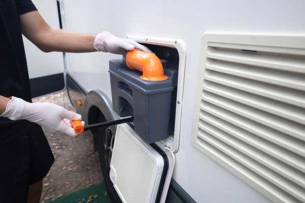 Best Porta potty delivery and setup  in Thompson, ND